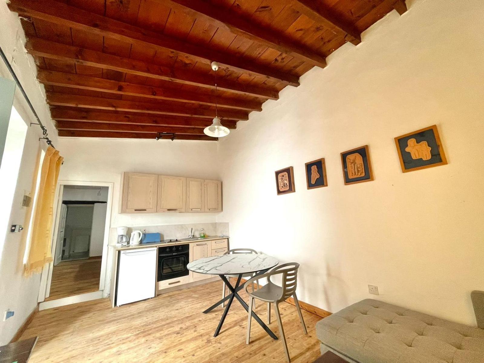 Kalavasos Square Apartments - With Pool 3 Minutes Walk Екстер'єр фото